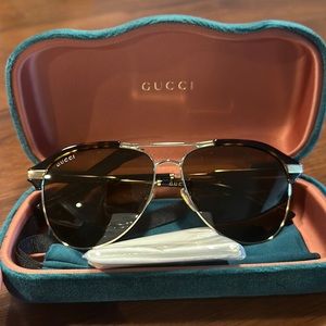 Gucci GG0288SA Tortoise Sungalsses
